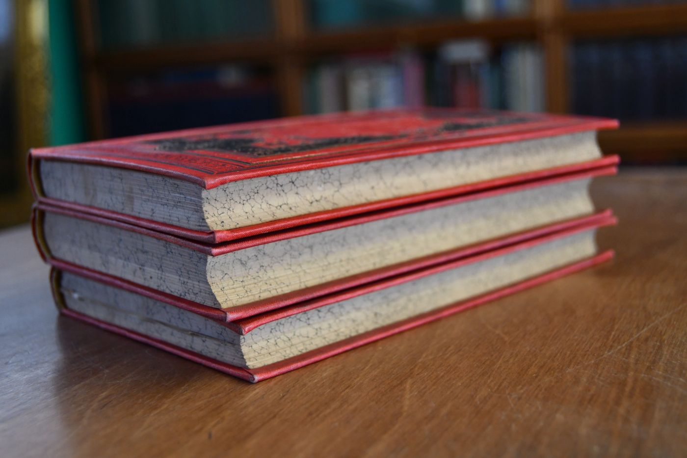 3 Sammelbände Bayerische Bibliothek. Begründet und herausgegeben von Karl von Reinhardstoettner & Karl Trautmann.Bde. 7, 10, 12, 13,15, 24 Enthält August Kluckhorn Über Lorenz Westenrieders Leben und Schriften; Wilhelm Vogt Elias Holl. Der Reichsstadt Augsburg bestellter Baumeister; Franz X. Wegele Aventin; Siegmund Günther Martin Behaim; Anton von Braunmühl Christoph Schreiner als Mathematiker, Physiker und Astronom; Karl Trautmann Oberammergau und sein Passionsspiel; Ernst Mummenhoff Altnürnberg, Schilderungen aus der älteren reichsstädtischen Zeit bis zum Jahre 1350.