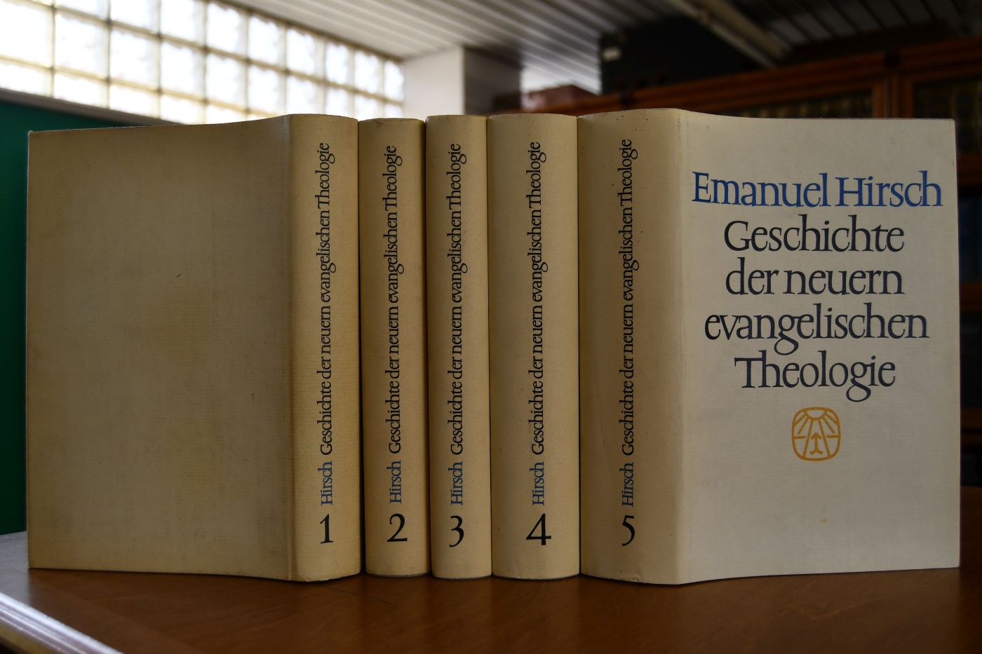 Geschichte der neuern evangelischen Theologie im Zusammenhang mit den allgemeinen Bewegungen des europäischen Denkens. 5 Bde. (komplett).