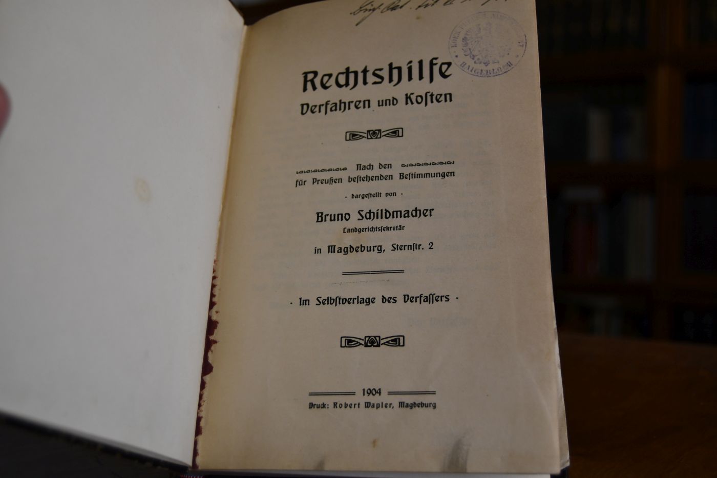 Rechtshilfe Verfahren und Kosten. Nach den für Preußen geltenden Bestimmungen. Beigebunden Nachtrag zu dem Werke "Rechtshilfe, Verfahren und Kosten", Selbstverlag des Verfassers, 1905, VII, 280 S.