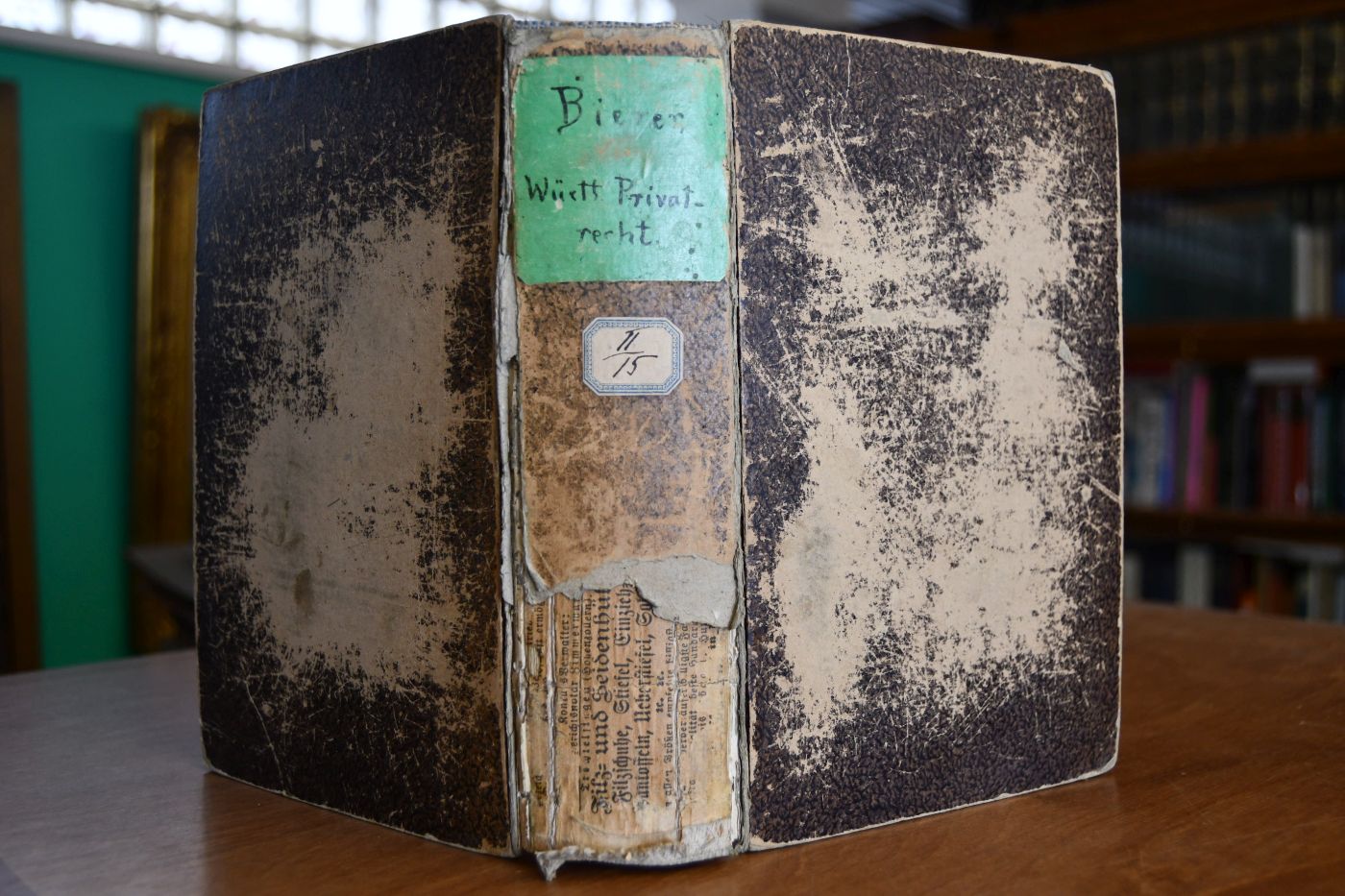 Handbuch des gesammten, in Württemberg geltenden Privatrechts. 3 Bde. in einem.