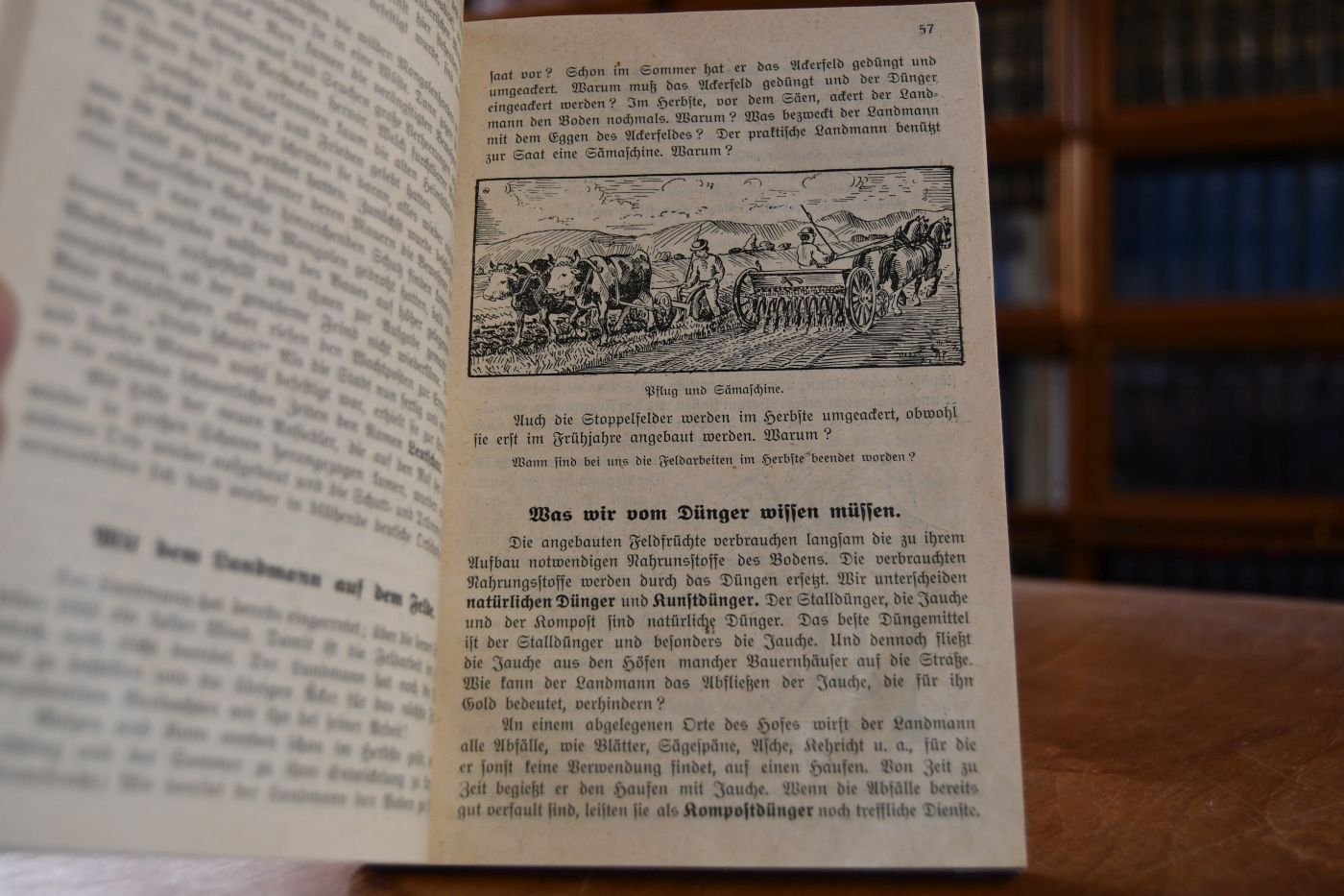 Heimatland. Heimatkundliches Handbuch für Volksschulen mit deutscher Unterrichtssprache in der Slovakei und in Podkarpatska-Rus.