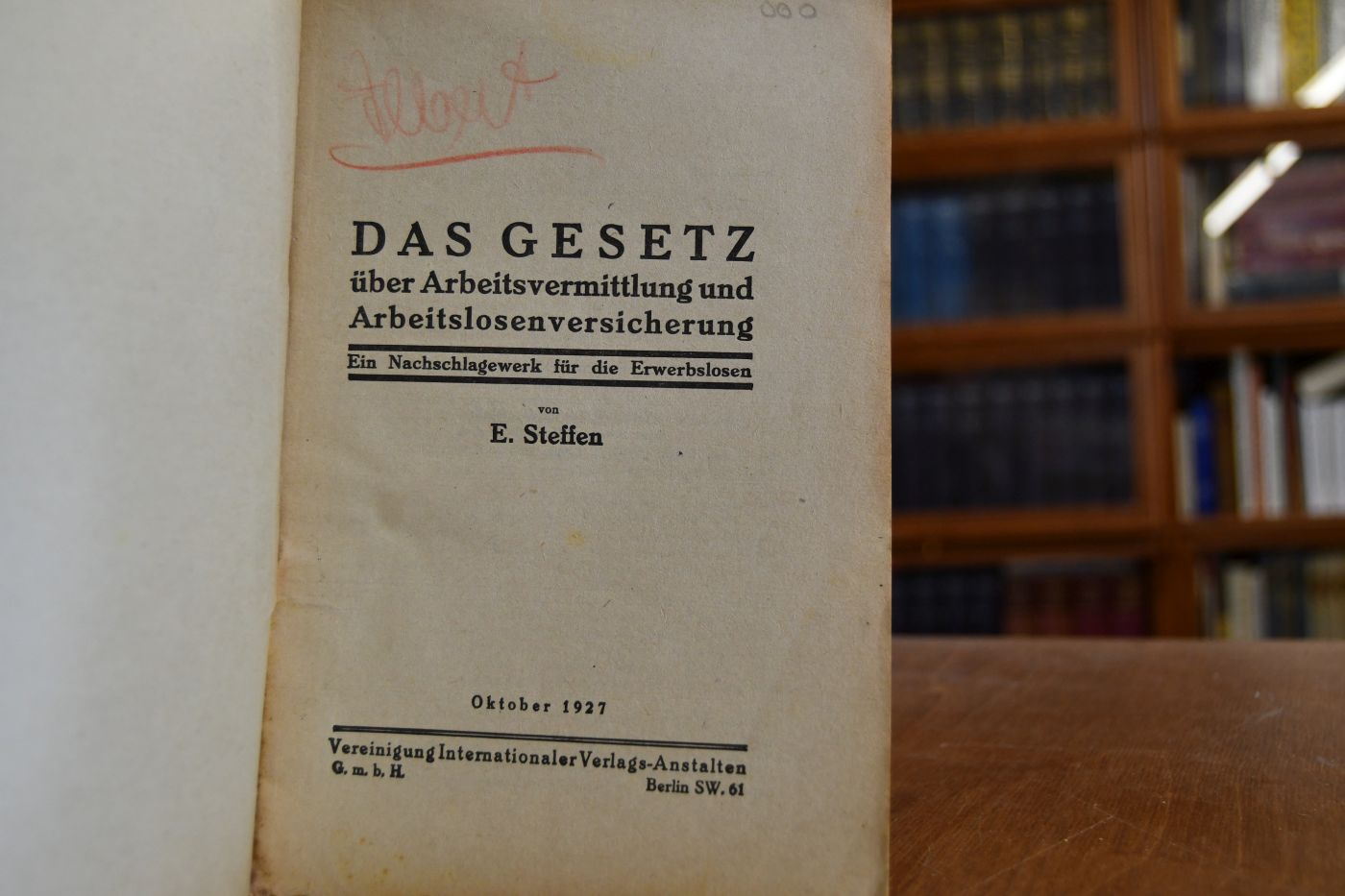 Das Gesetz über Arbeitsvermittlung und Arbeitslosenversicherung. Ein Nachschlagewerk für die Erwerbslosen.