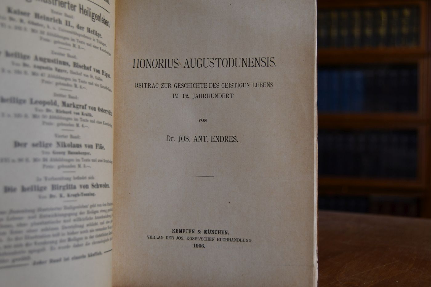 Honorius Augustodunensis. Beitrag zur Geschichte des geistigen Lebens im 12. Jahrhundert.