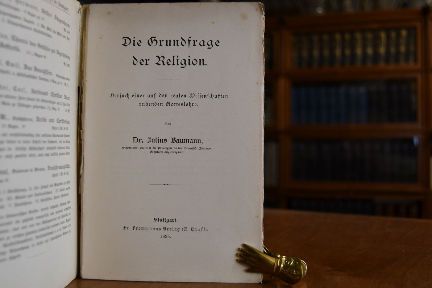 Die Grundfrage der Religion. Versuch einer auf den realen Wissenschaften ruhenden Gotteslehre.