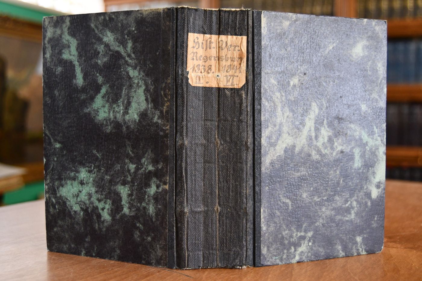Verhandlungen des historischen Vereins für Oberpfalz und Regensburg. Eine Zeitschrift in zwanglosen Heften. 2. und 3. Heft (Zugleich als Fortsetzung der Verhandlungen des historischen Vereins für den Regenkreis IVten Bandes 2tes und 3tes Heft). Beigebunden Verhandlungen des historischen Vereins der Oberpfalz und von Regensburg. Sechster Band.