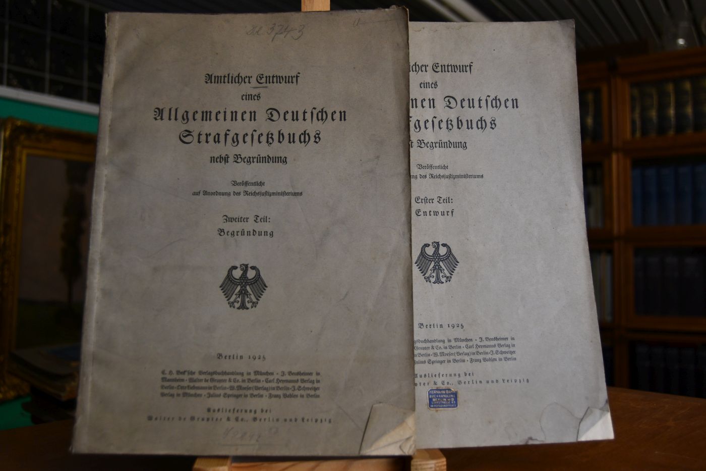 Amtlicher Entwurf eines Allgemeinen Deutschen Strafgesetzbuchs nebst Begründung. 2 Teile Entwurf und Begründung in 2 Bänden (komplett).