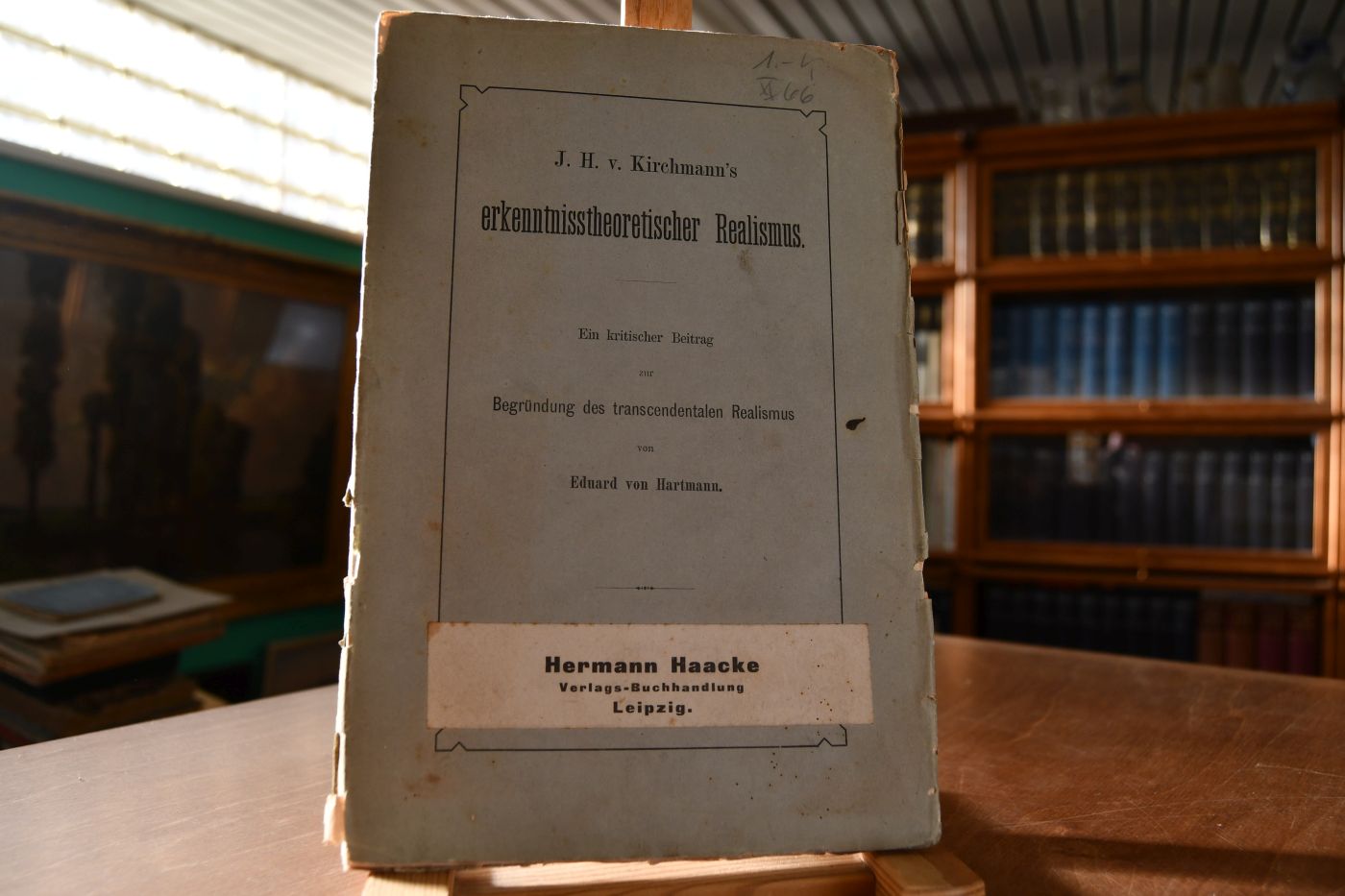 J.H. v. Kirchmann`s erkenntnistheoretischer Realismus. Ein kritischer Beitrag zur Begründung des transcendentalen Realismus von Eduard von Hartmann.