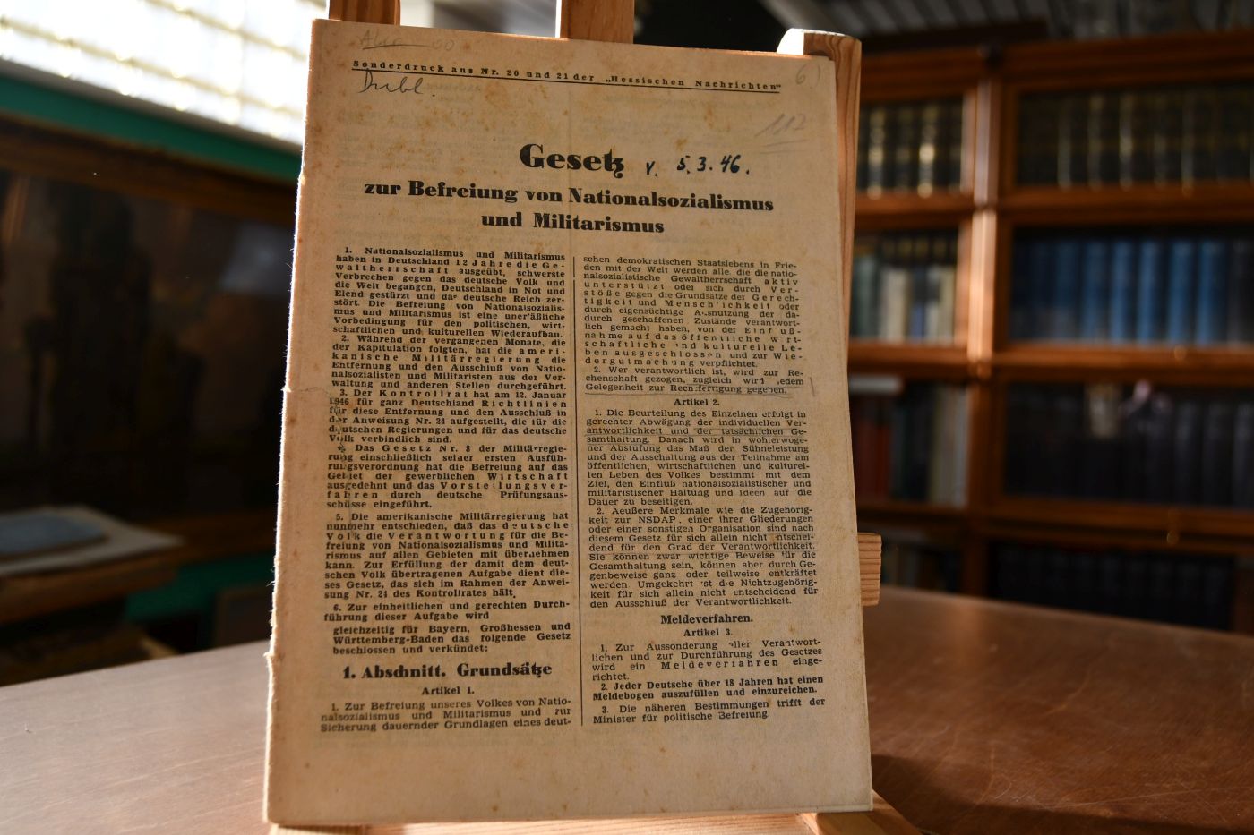 Gesetz (v. 5.3.1946) zur Befreiung vom Nationalsozialismus und Militarismus.