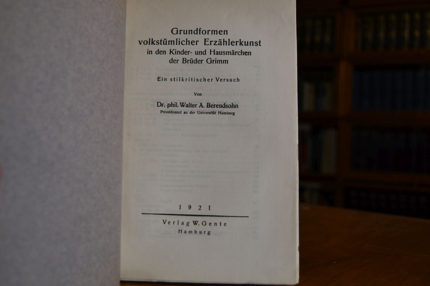 Grundformen volkstümlicher Erzählerkunst in den Kinder- und Hausmärchen der Brüder Grimm. Ein stilkritischer Versuch.