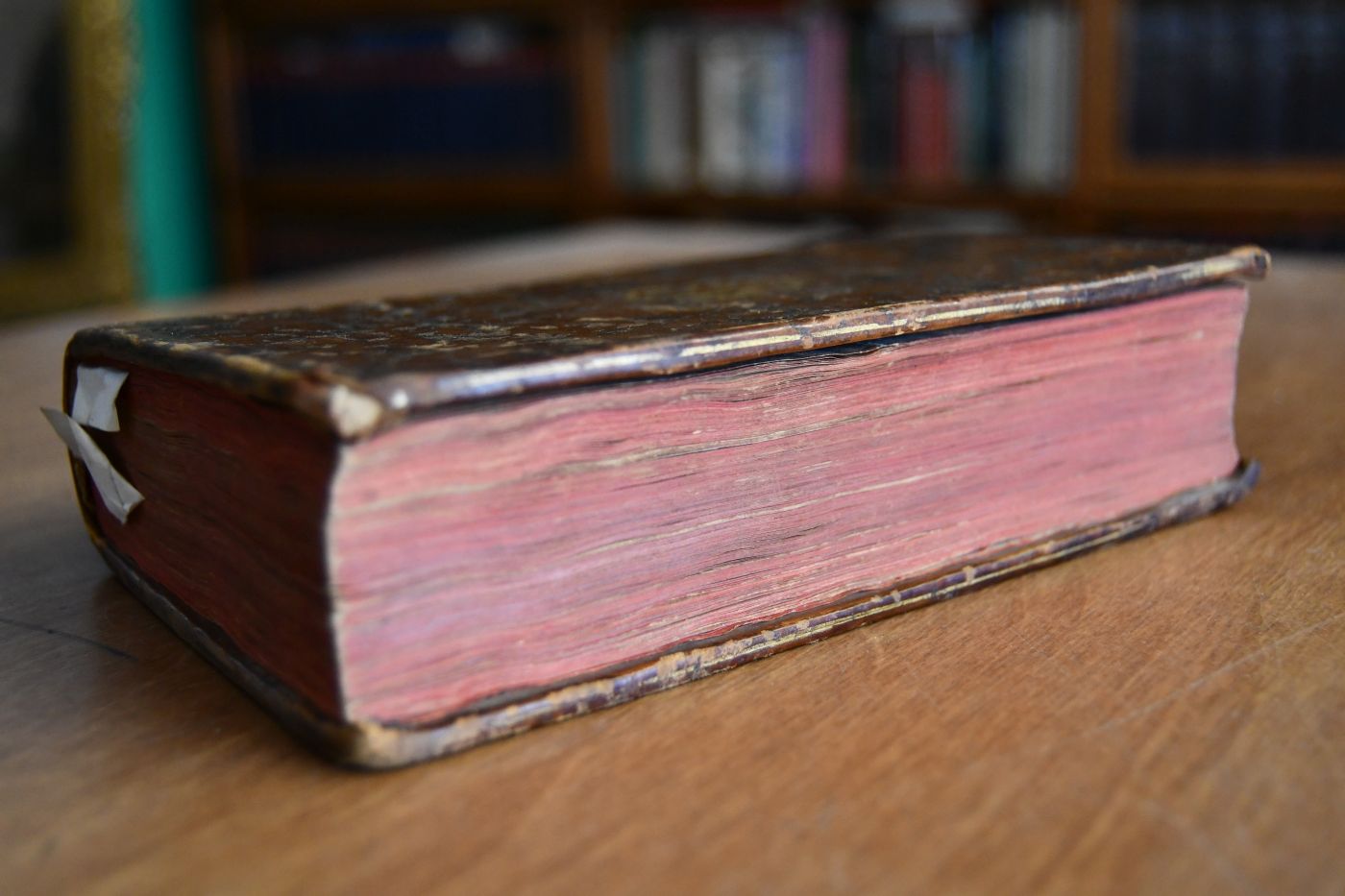 Dictionnaire portatif de santé dans lequel tout le monde peut prendre une connoissance suffisante de toutes les maladies, des différens signes qui les caractérisent chacune en particulier, des moyens les plus sûrs pour s`en préserver, ou des remedes les plus efficaces pour se guèrir, & enfin de toutes les instructions nécessaires pour être soi-même son propre médecin / par M.*** & M. de B***. Tome premier (apart).