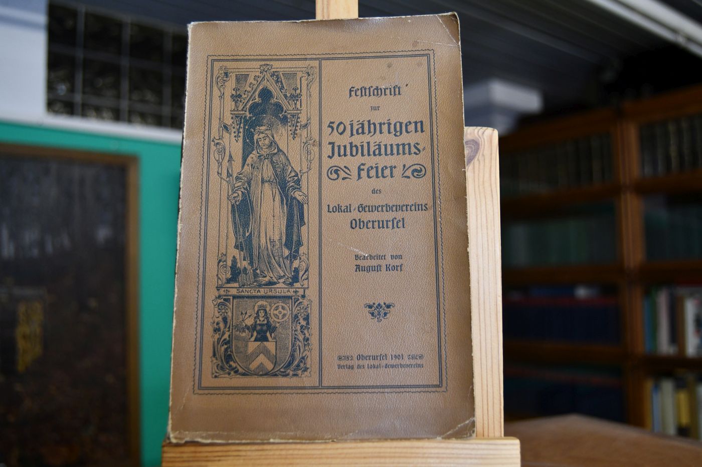 Kurze Geschichte der Entwicklung des Gewerbes und der Industrie sowie des Lokal-Gewerbevereins der Stadt Oberursel. Festschrift zur fünfzigjährigen Jubiläumsfeier des Lokal-Gewerbevereins.