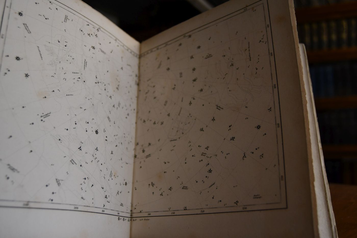 Atlas des gestirnten Himmels. Für Freunde der Astronomie herausgegeben.