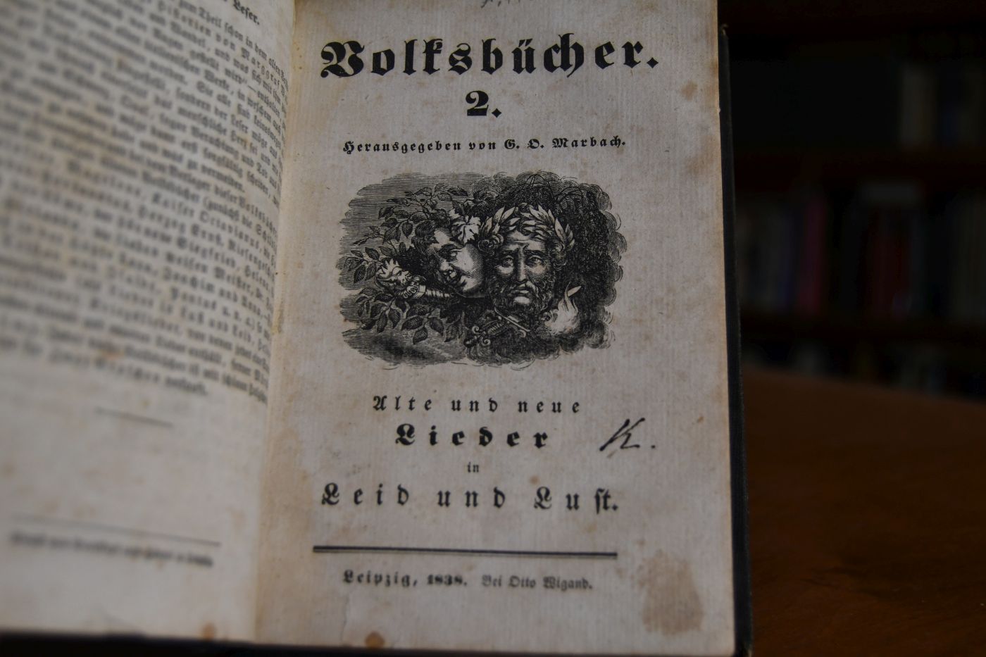 Volksbücher 1. - 4. in einem Band 1. Geschichte von Griseldis und dem Markgrafen Walther. 2 Alte und neue Lieder in Leid und Lust. 3. Geschichte von der edlen und schönen Melusina. 4. Der Schildbürger wunderseltsame, abenteuerliche, unerhörte und bisher unbeschriebene Geschichten und Thaten.