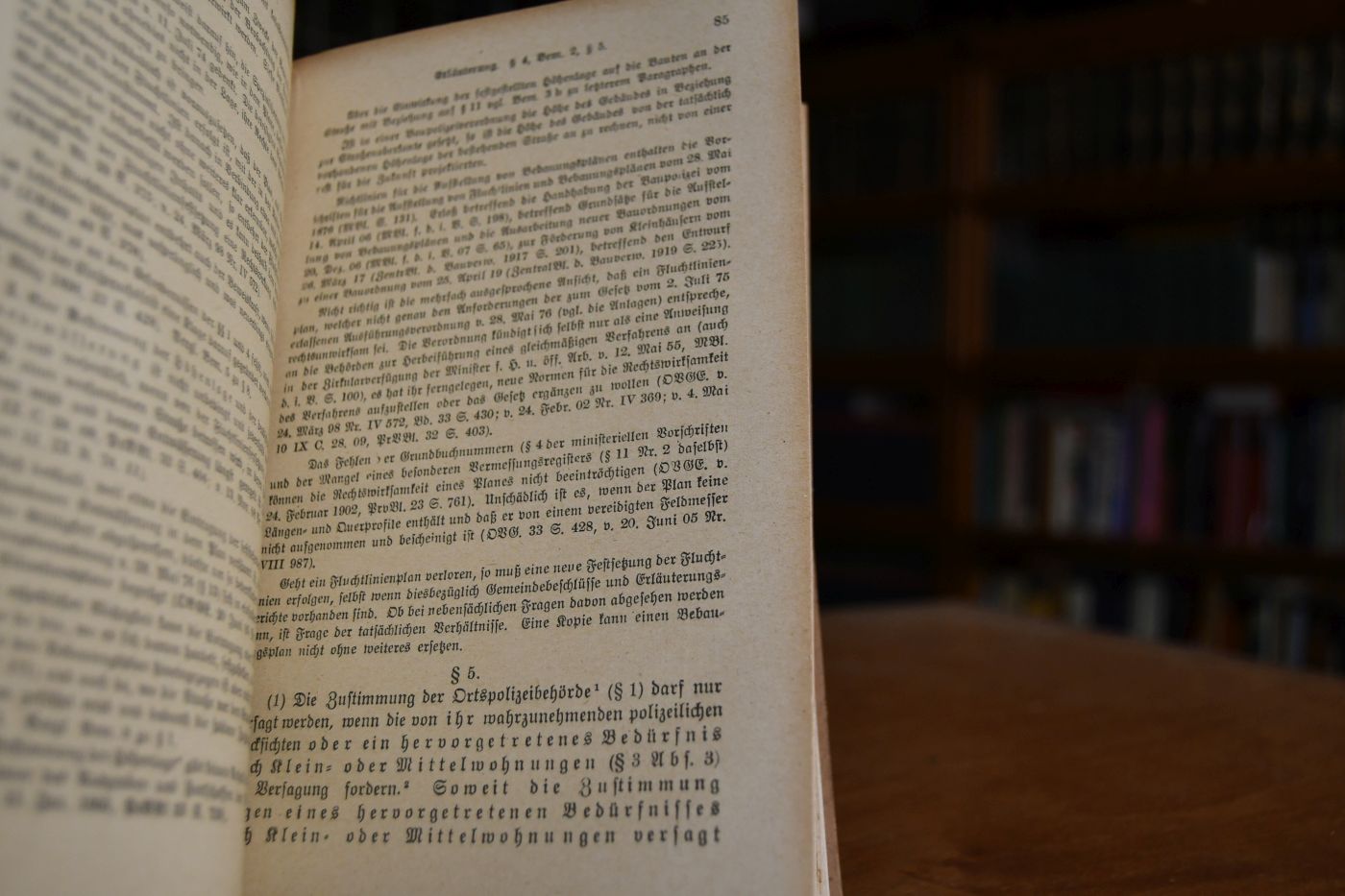 Das Gesetz betreffend die Anlegung und Veränderung von Straßen und Plätzen in Städten und ländlichen Ortschaften (Straßen- und Baufluchtengesetz) vom 2. Juli 1875.