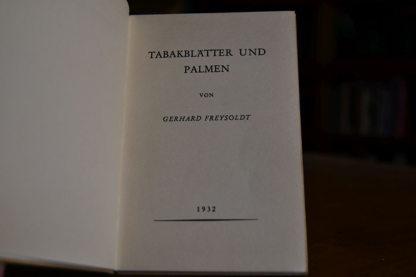 Tabakblätter und Palmen.