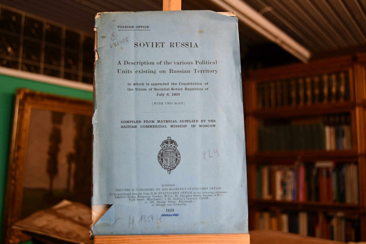 Soviet Russia A Description of the various Political Units existing on Russian Territory to which is appended the Constitution of the Union of Socialist Soviet Republics of July 6, 1923. Compiled from material supplied by the British Commercial Mission in Moscow.