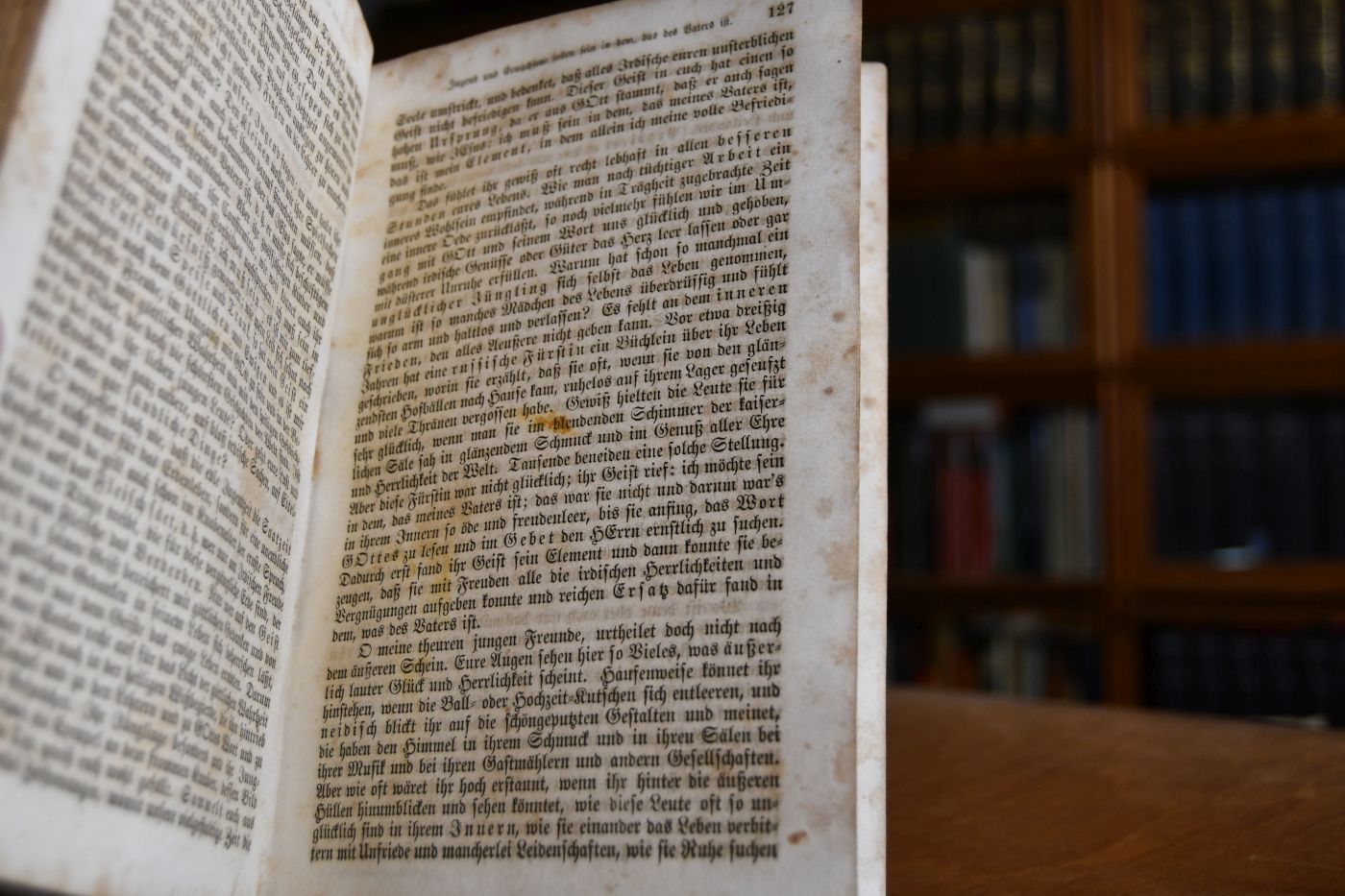 Drei und achtzig Predigten über die Evangelien der Sonn-, Fest- und Feiertage des Kirchenjahres.