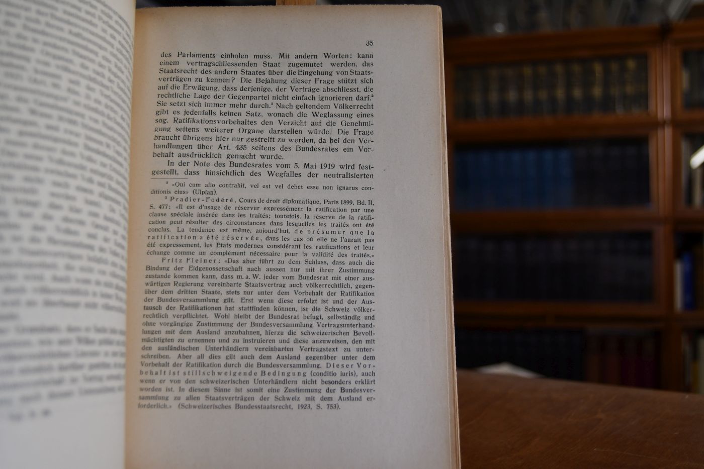 Art. 435 des Versailler Vertrages in seiner rechtlichen Bedeutung für die dauernde Neutralität der Schweiz, die Neutralisation Nordsavoyens, die Freizonen Hochsavoyens und der Landschaft Gex.