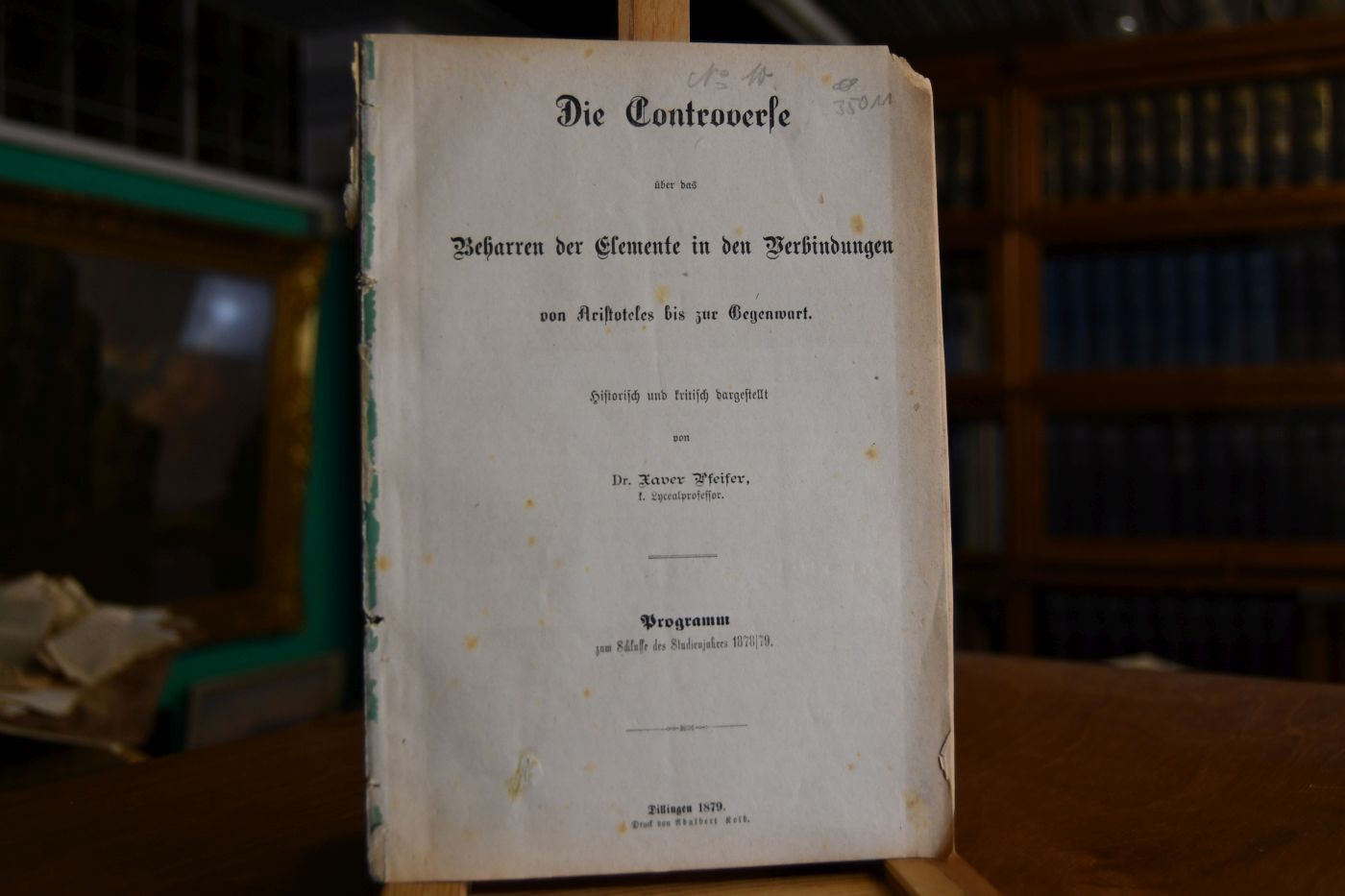 Die Controverse über das Beharren der Elemente in den Verbindungen von Aristoteles bis zur Gegenwart. Historisch und kritisch dargestellt.