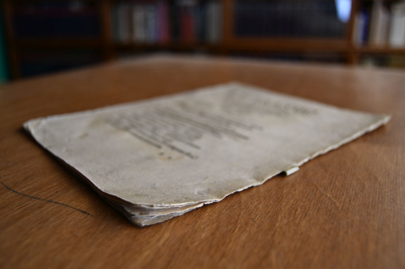 Sacelli regii encomion elegiaco carmine scriptum. Fragment. Es fehlt der Titel, und 6 Textseiten. 3 Textseiten sind in alter Handschrift ergänzt.