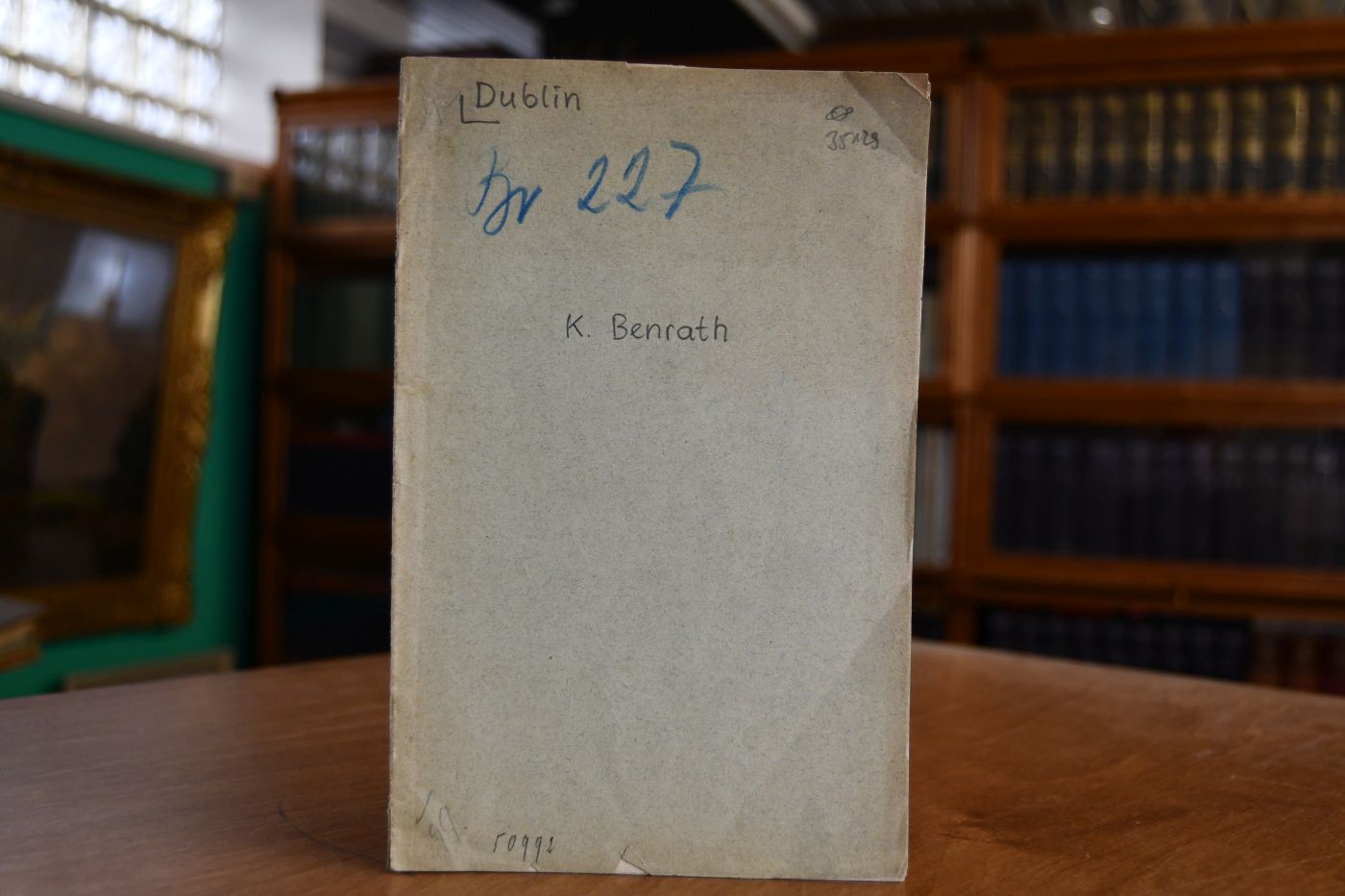 Akten aus römischen Archiven in Trinity College Library, Dublin.
