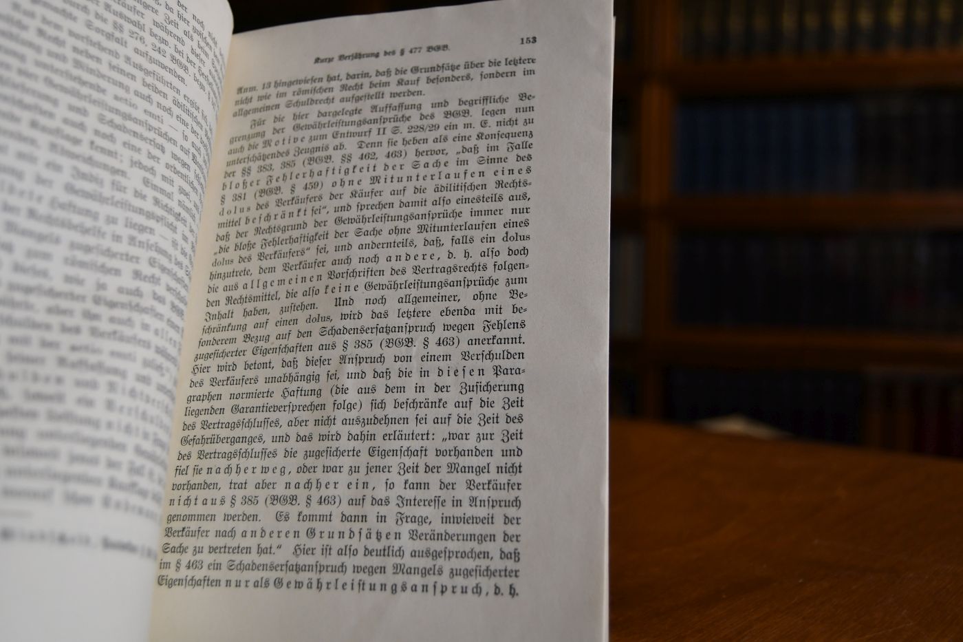 Findet die kurze Verjährung des § 477 BGB auch auf den aus allgemeinen Grundsätzen des Vertragsrechts, insbesondere aus § 276 BGB dem Käufer wegen schuldhaft mangelhafter Lieferung der Kaufsache zustehenden Schadenersatzanspruch Anwendung?
