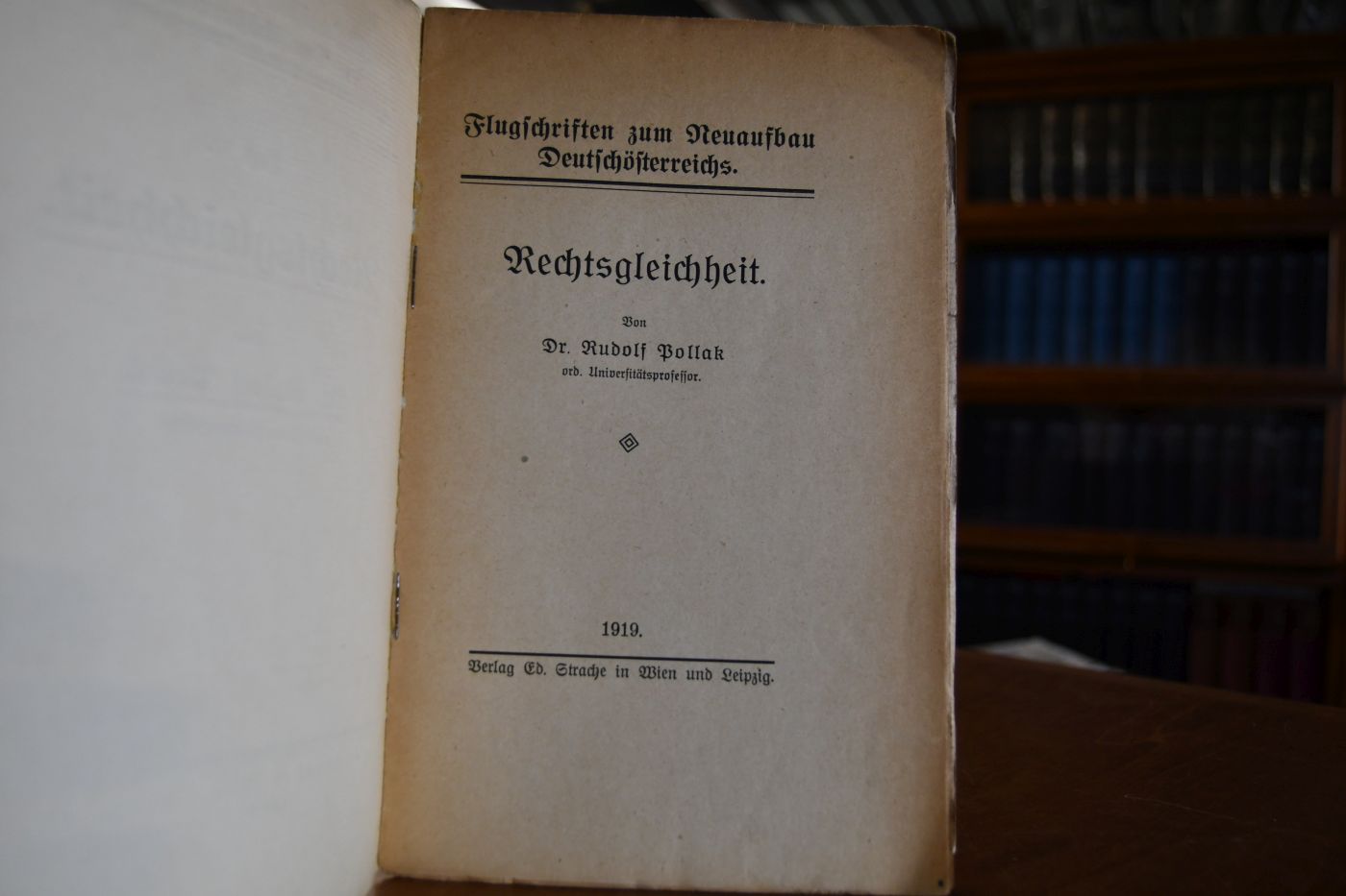 Rechtsgleichheit.