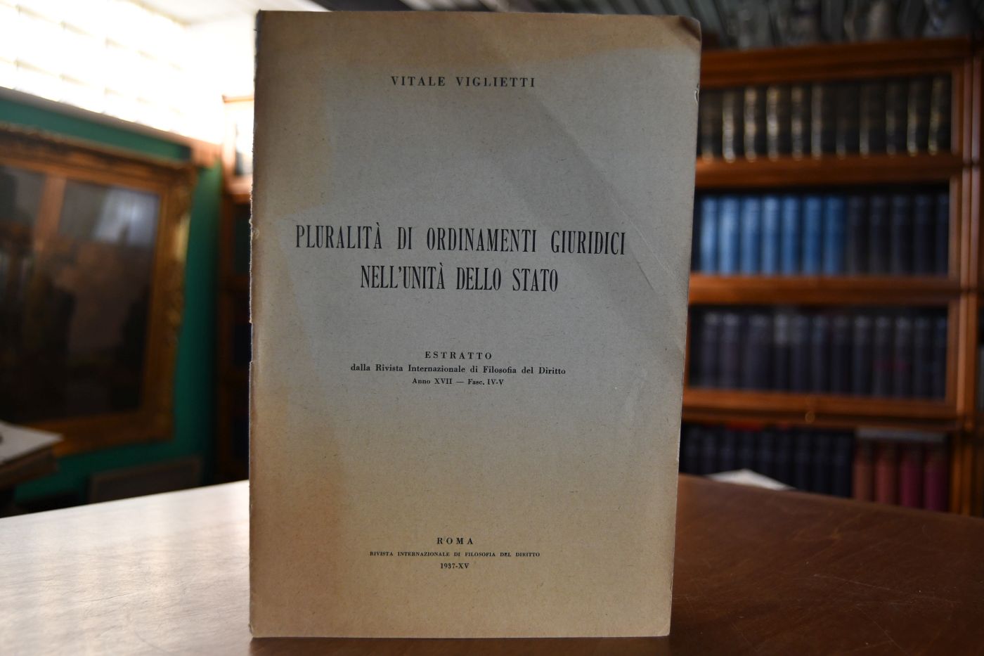 Pluralita di Ordinamenti giuridici nell` unita dello Stato.