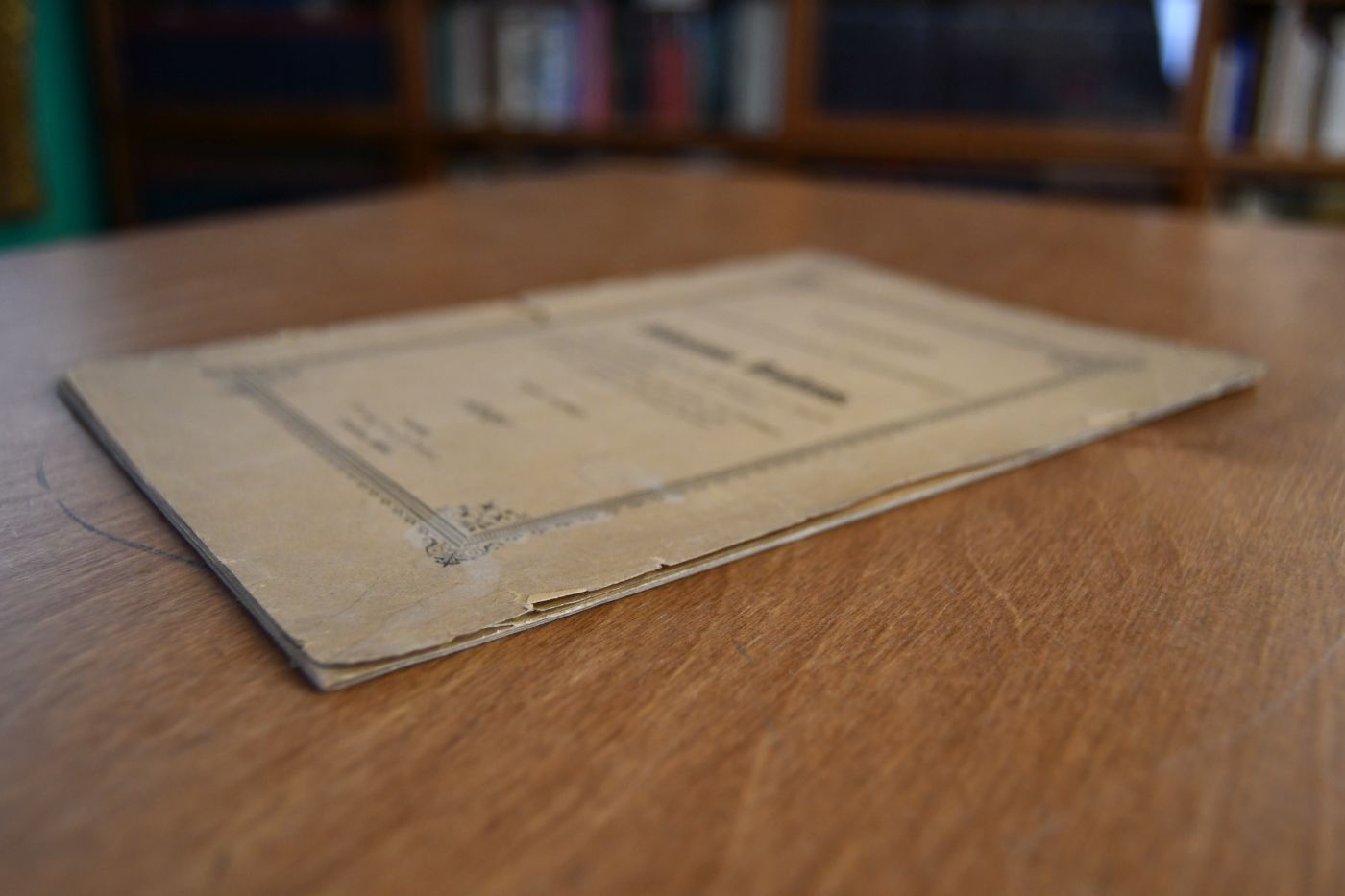 Verzeichniss der im Druck erschienenen Compositionen von Johannes Brahms. A. Nach der Reihenfolge der Opuszahlen (mit Angabe der Arrangements, Preise und Verleger. B. Systematisch geordnet. C. Alphabetische Aufstellung der Lieder und Gesänge Anhang a) Schriften über Johannes Brahms. b) Portraits von Johannes Brahms.