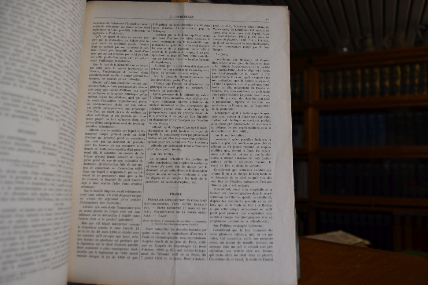 Le Droit D`Auteur. Organe Officiel du Bureau de L`Union Internationale pour la Protection des Oeuvres litteraires et artistiques. Vingt-troisseme annee, 1910. Ohne die Hefte 1+2 (von 12).