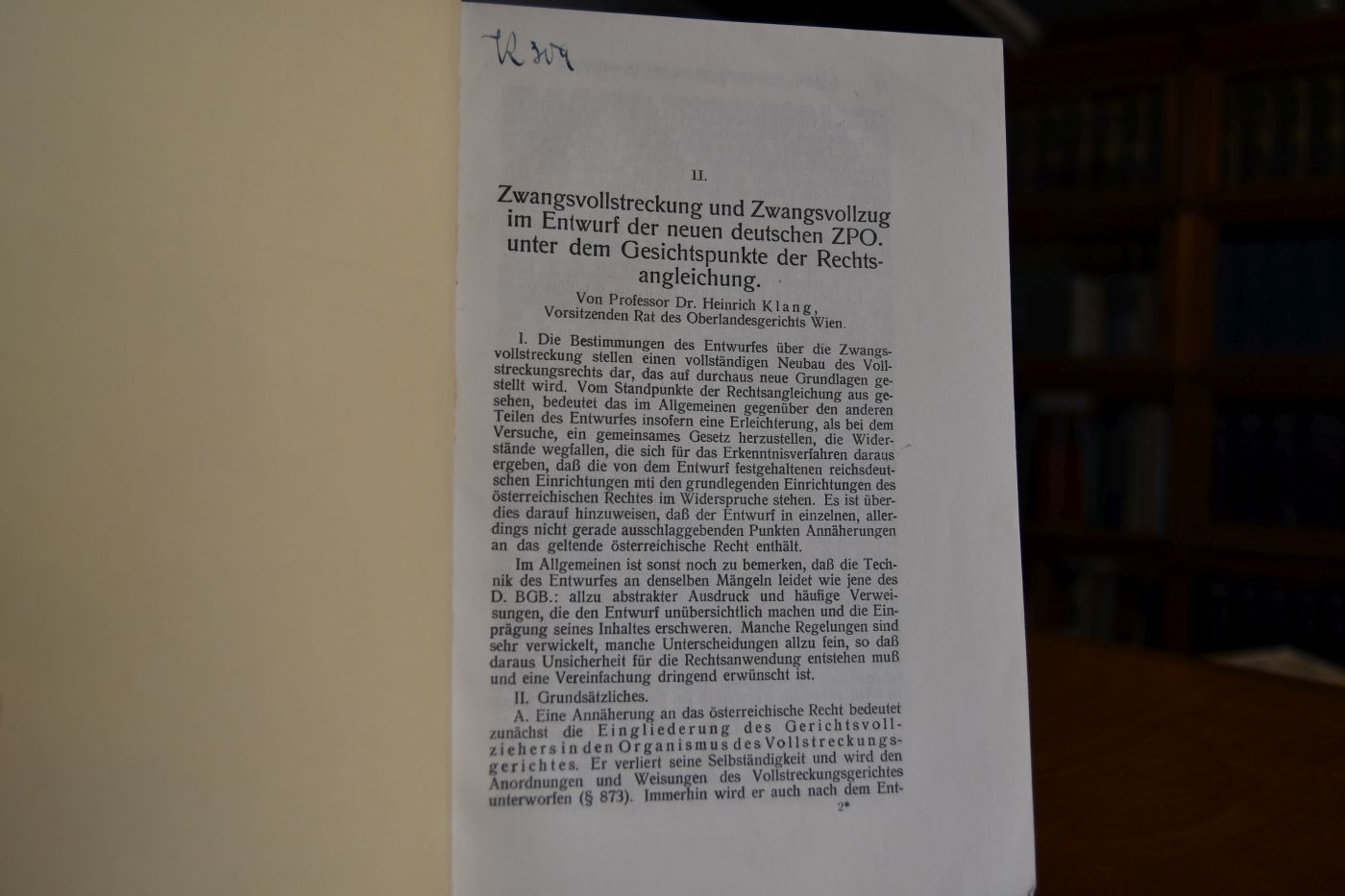 Zwangsvollstreckung und Zwangsvollzug im Entwurf der neuen deutschen ZPO unter dem Gesichtspunkte der Rechtsangleichung.