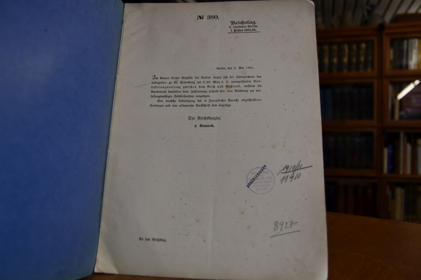 Reichstagsvorlage eines Auslieferungsvertrages zwischen dem Deutschen Reich und Rußland.