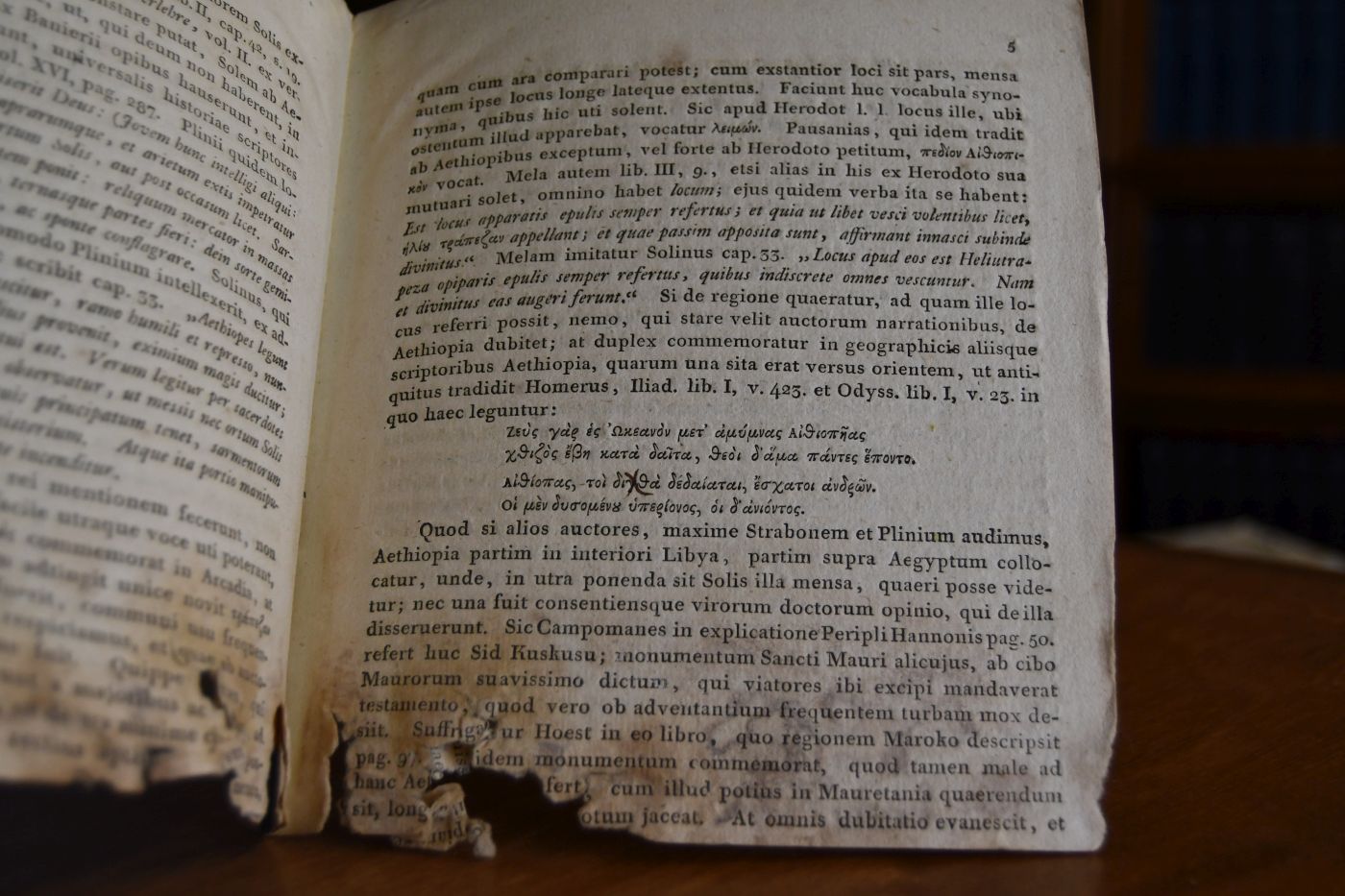 Dissertatio de mensa solis qua praemissa novi coenaculi sumptibus regiis nuperrime extructi dedicationem indicit et ad orationes IV. D. III Aug. Anno MDCCCXI in acroaterio majori post horam nonam matutinam auditam habendas afranarum rerum tutores et fautores humanissime invitavit M. Carolus Henricus Tzschucke Rector et Professor primus societatis Jenensis latinae socius.