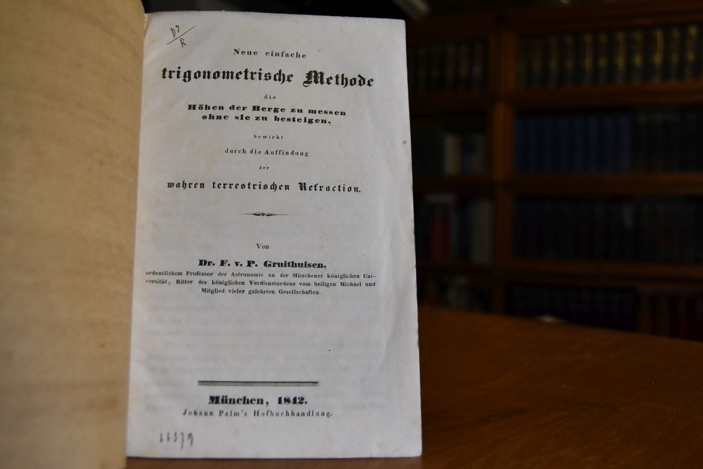 Neue einfache trigonometrische Methode die Höhen der Berge zu messen ohne sie zu besteigen.