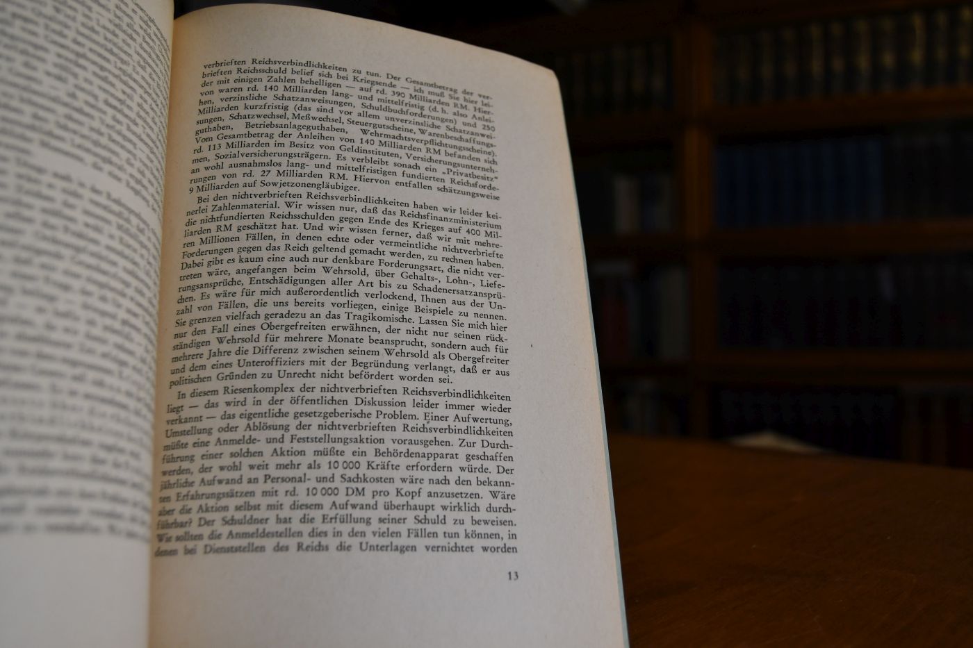 Die Problematik der Reichsverbindlichkeiten. Vortrag gehalten vor der juristischen Studiengesellschaft in Karlsruhe am 4. März 1955.