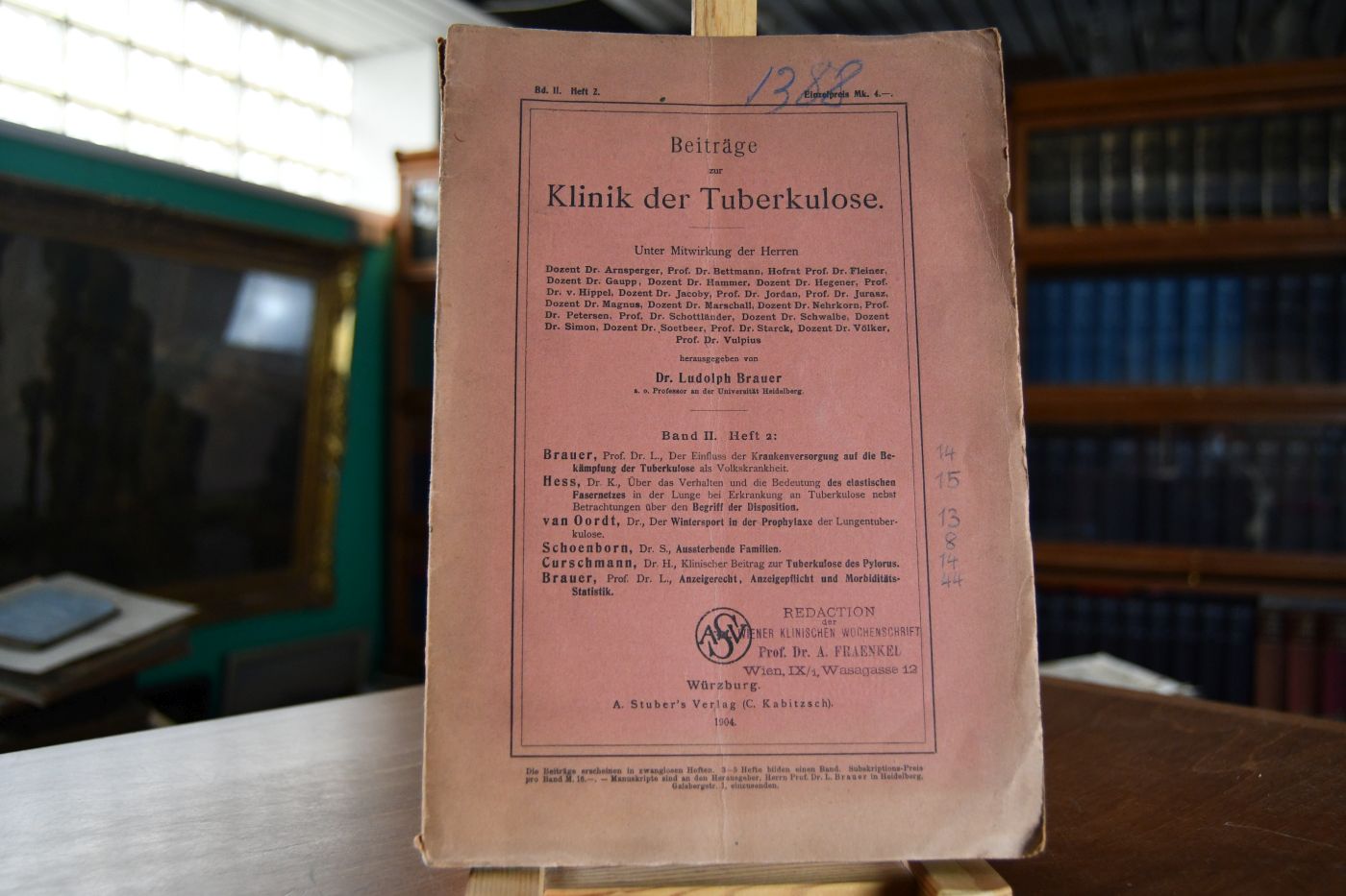 Beiträge zur Klinik der Tuberkulose. Band II, Heft 2 Brauer Der Einfluss der Krankenversorgung auf die Bekämpfung der Tuberkulose als Volkskrankheit. 2. Hess Über das Verhalten und die Bedeutung des ciastischen Fasernetzes in der Lunge bei Erkrankung an Tuberkulose nebst Betrachtungen über den Begriff Disposition. 3. van Oordt Der Wintersport in der Prophylaxe der Lungentuberkulose. 4. Schoenborn Aussterbende Familien. 5. Curschmann Klinischer Beitrag zur Tuberkulose des Pylorus. 6. Brauer Anzeigerecht, Anzeigepflicht und Morbiditäts-Statistik.