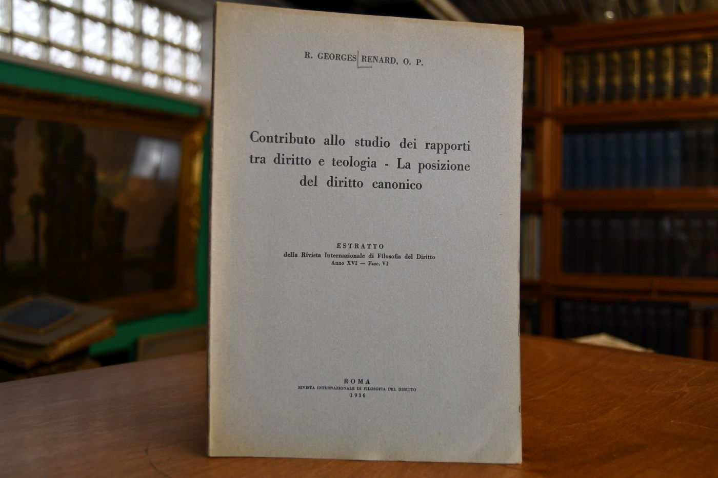 Contributo allo studio dei rapporti tra diritto e teologia - La posizione del diritto canonico.