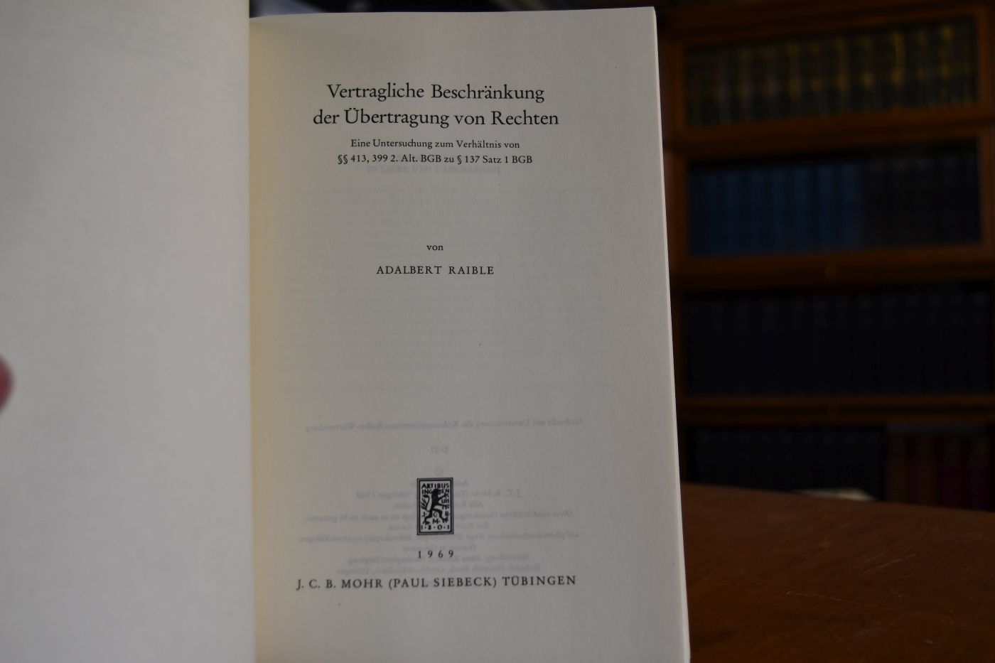 Vertragliche Beschränkung der Übertragung von Rechten.