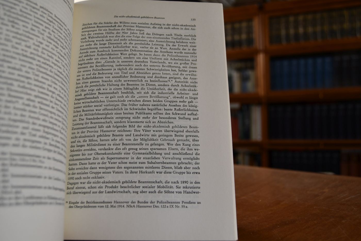 Das westdeutsche Bürgertum in der Epoche der Hochindustrialisierung 1860 - 1914. Soziales Verhalten und soziale Strukturen. Teil 1 Das Bildungsbürgertum in den preussischen Westprovinzen.