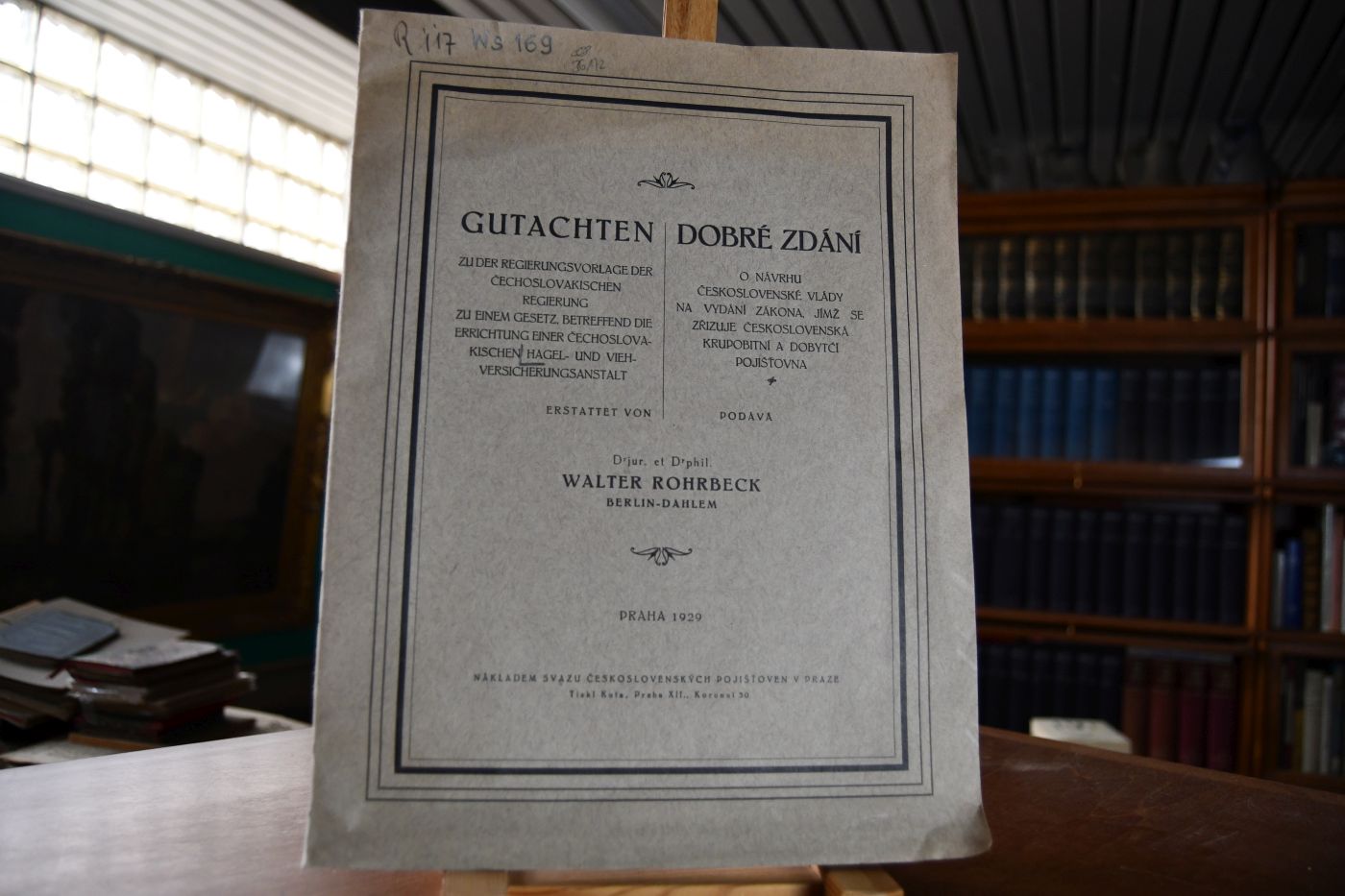 Gutachten zu der Regierungsvorlage der Cechoslovakischen Regierung zu einem Gesetz, betreffend die Errichtung einer Czechoslovakischen Hagel- und Vieh- Versicherungsanstalt. Dobre Zdani o navruh Ceskoslovenske vlady na vydani zakona, jimz se zrizuje Ceskoslovenska krupobitni a dobytci pojistovna.