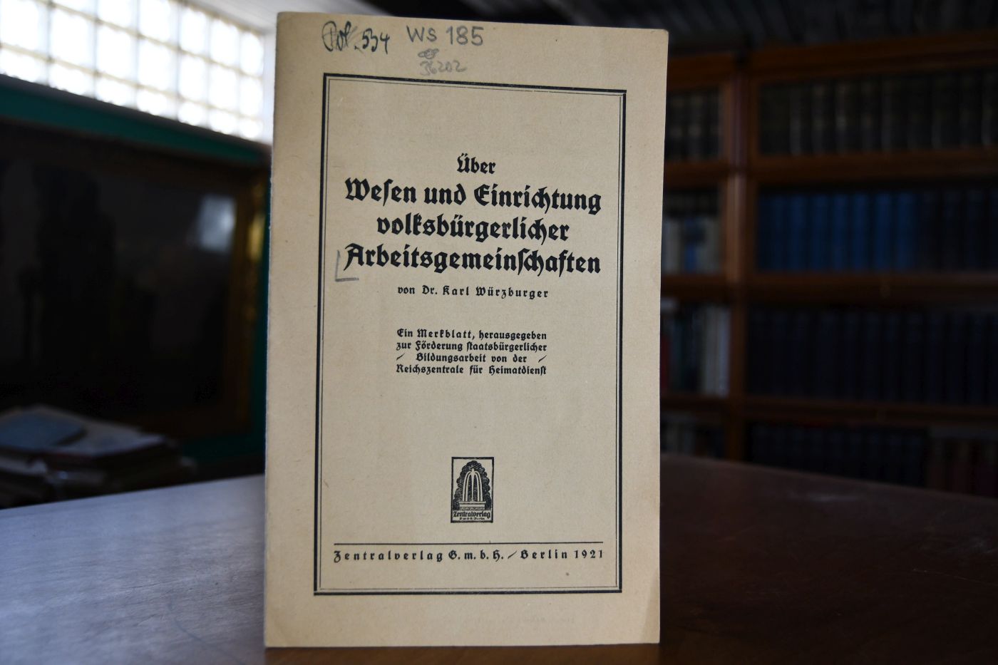 Über Wesen und Einrichtung volksbürgerlicher Arbeitsgemeinschaften.
