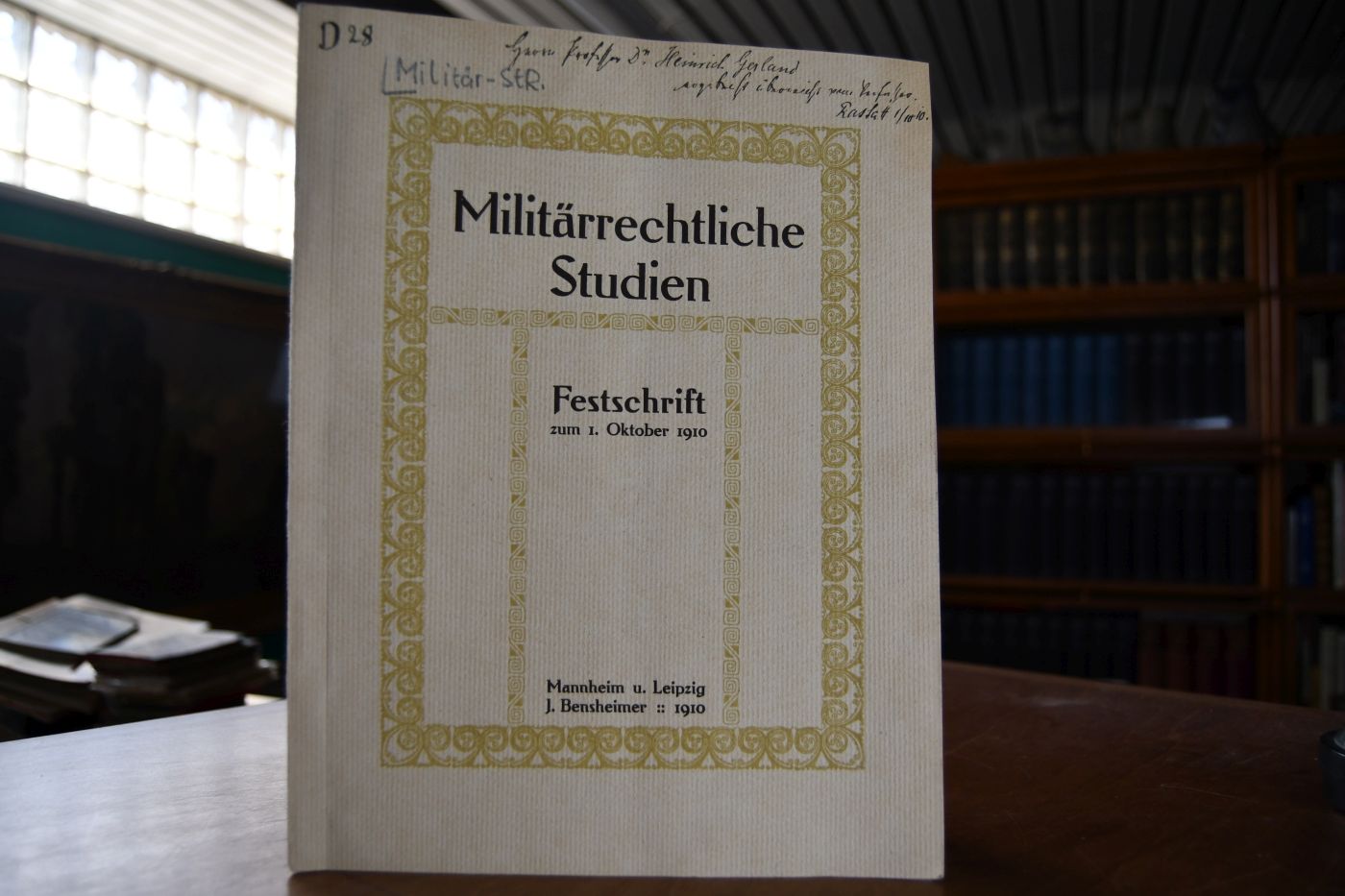 Streiflichter über die Militärstrafrechtspflege, Einheitlichkeit der militärischen Rechtsprechung und Erweiterung der Befugnisse des Reichsmilitärgerichts.