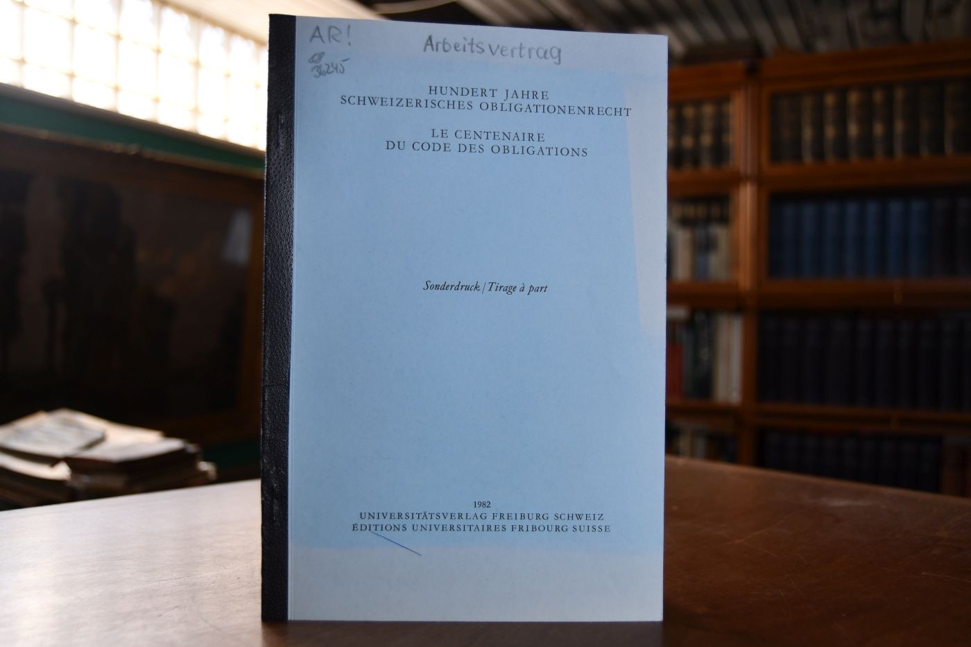 Le contrat de travail un siecle d`evolution legislative.