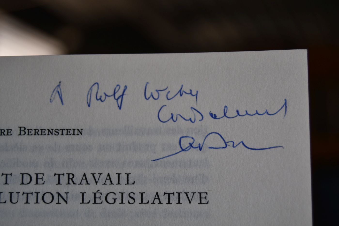 Le contrat de travail un siecle d`evolution legislative.