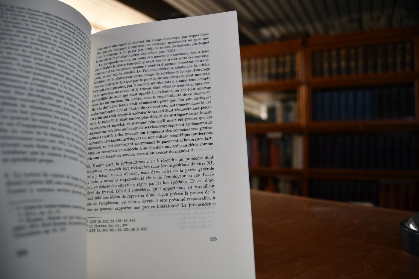 Le contrat de travail un siecle d`evolution legislative.
