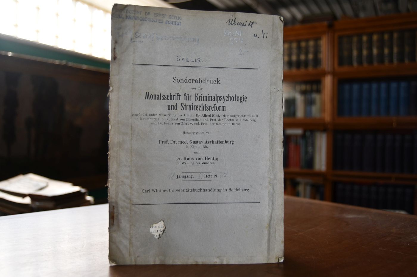 Grundsätzliches zur Strafbemessung nach dem Entwurf 1925. Zugleich ein Beitrag zur Lehre von der Strafrechtsschuld und ihrer Beziehung zur Persönlichkeit.