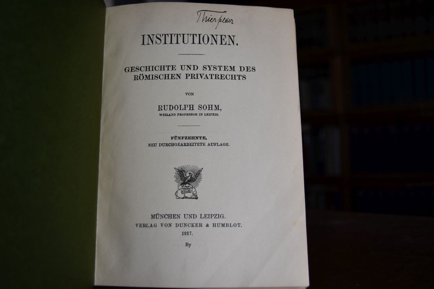 Institutionen. Geschichte und System des römischen Privatrechts
