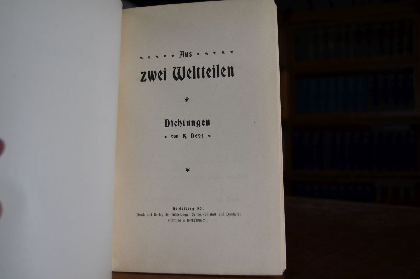 Aus zwei Weltteilen. Dichtungen.