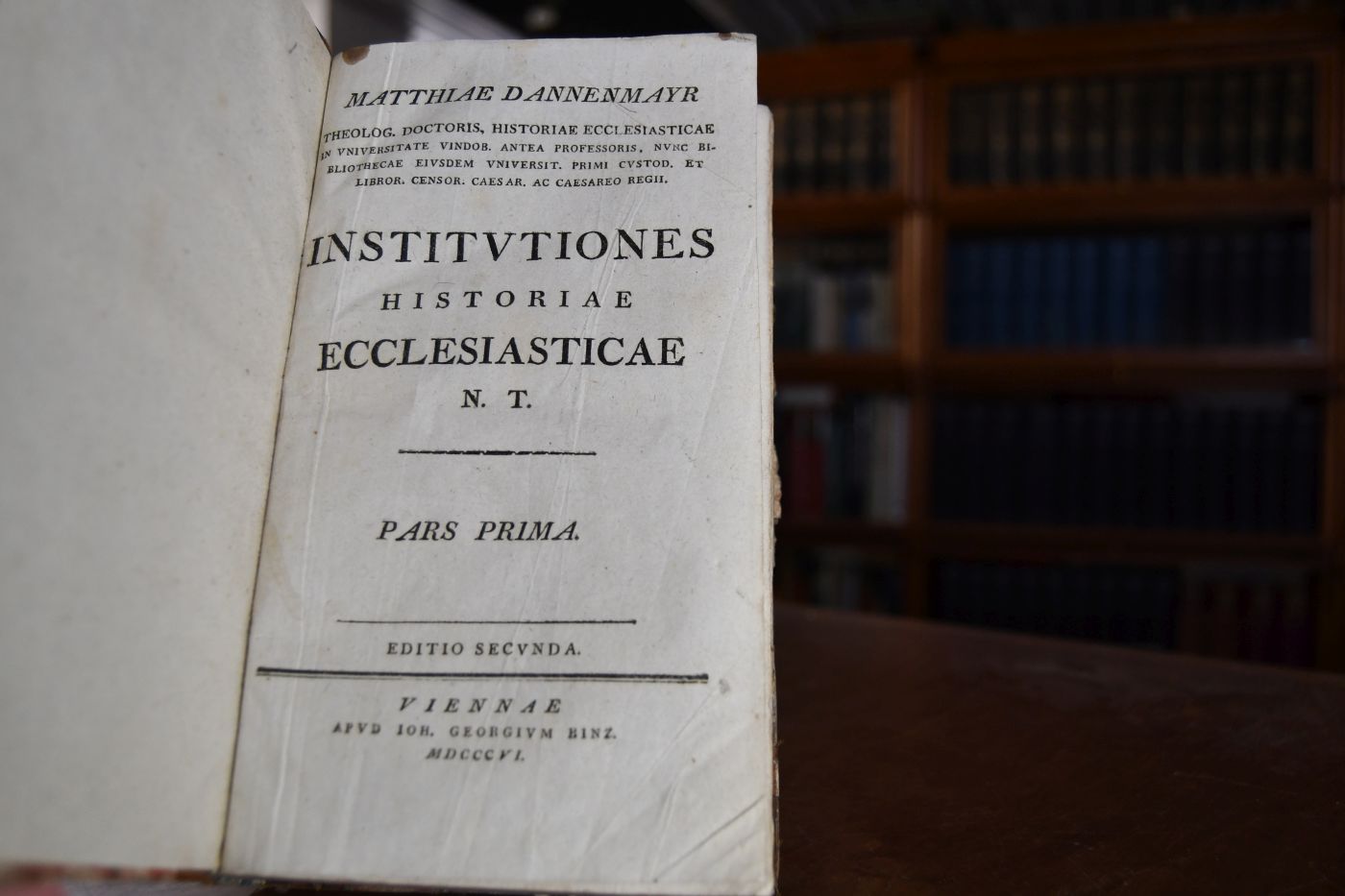 Institutiones Historiae Ecclesiasticae N.T. 2 Teile in einem Band.