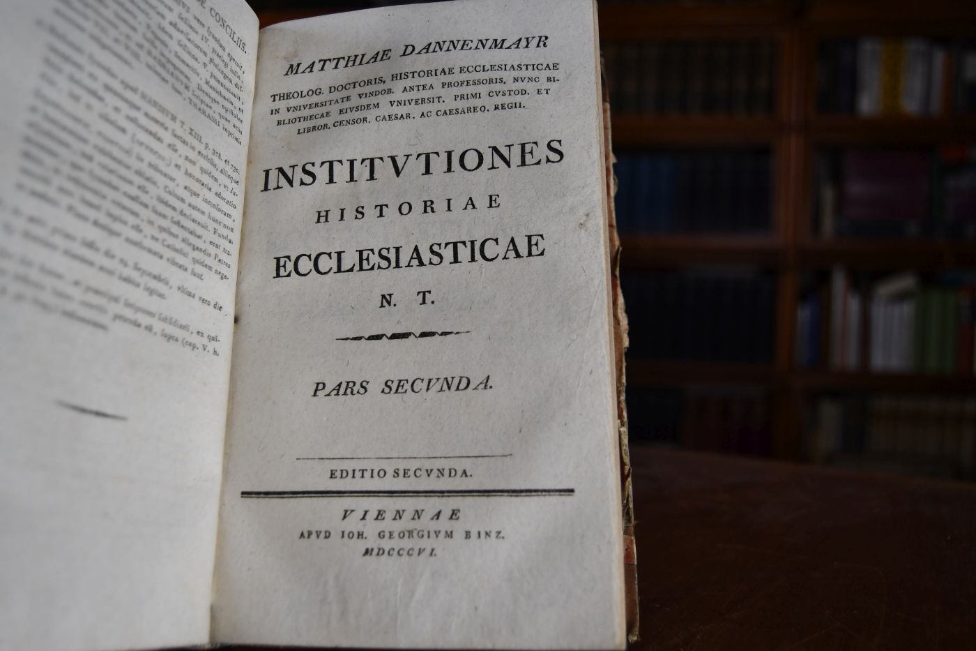 Institutiones Historiae Ecclesiasticae N.T. 2 Teile in einem Band.